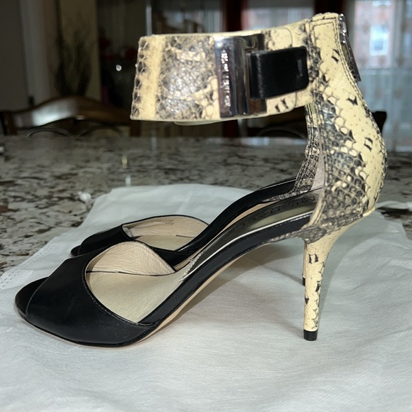 Michael Kors leather heels size 7 - Picture 3 of 13